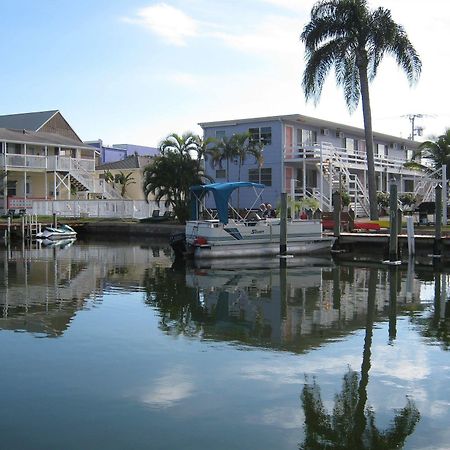 The Holiday Court Villas And Suites Fort Myers Beach Exterior foto